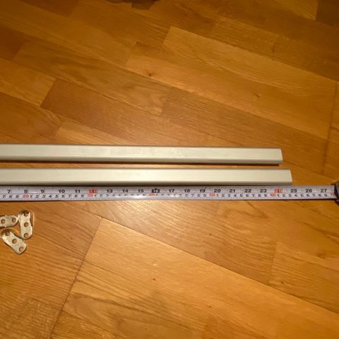 Garderobestang + feste  63 cm