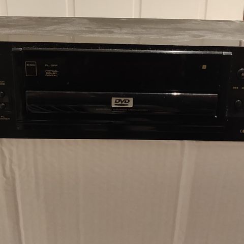 Pioneer DV-636D DVD spiller