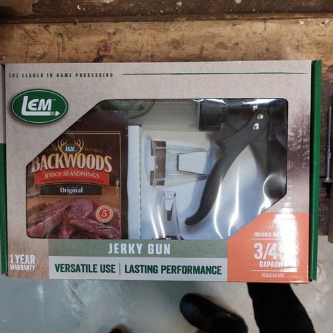 JERKY GUN