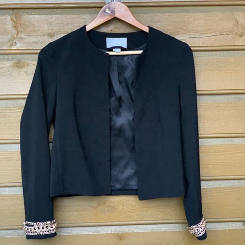 H&M blazer/kort jakke str 34 med gull detaljer