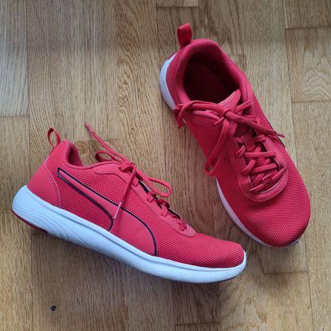 Puma sneakers str 42,5