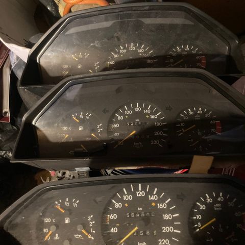 Mercedes W124 E-Klasse speedometer