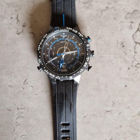 Timex tide, temperatur og kompass