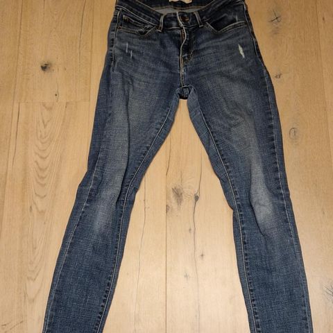 Levis skinny 711 str.28