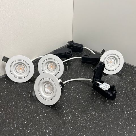 4 stk downlight spotter for innfelling Tiltbar /  LED / GU10 / dimbar / varmhvit