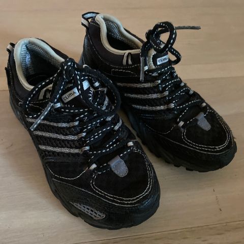 ADIDAS GORETEX, str 30