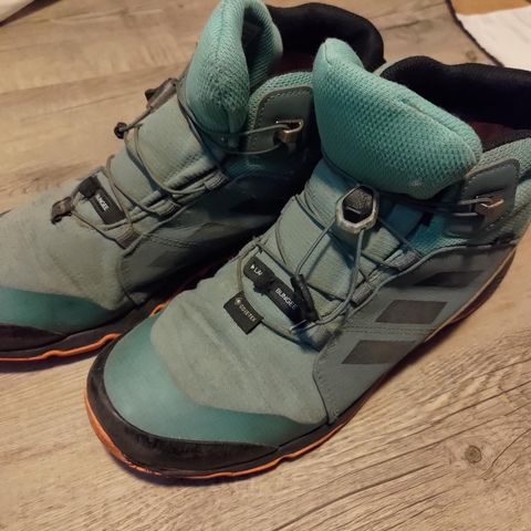 Adidas Terrex, str 40