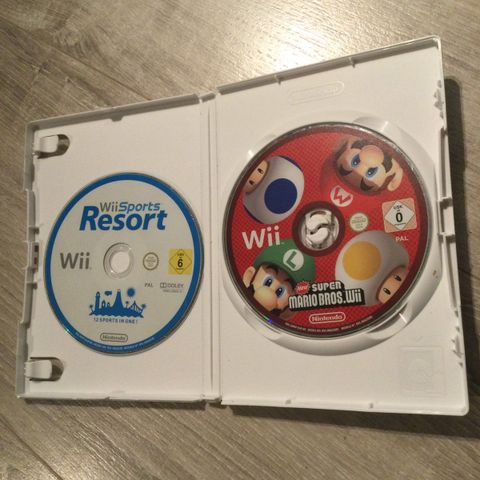 Wii Sprts Resorts & Super Mario Bros.Wii