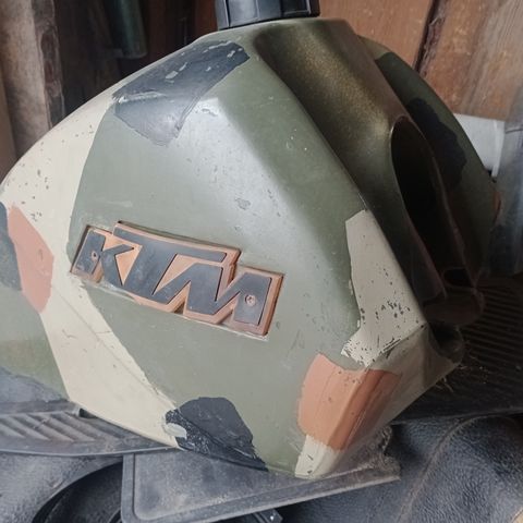 KTM 250 army bensintank