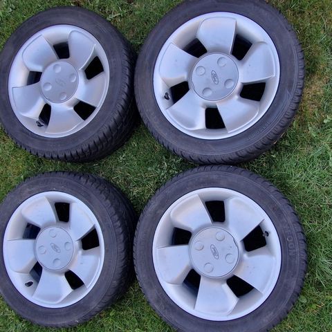 Ford hjul til salgs med dekk 4 X 108