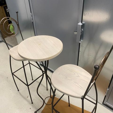 Unik bord med 2 stoler