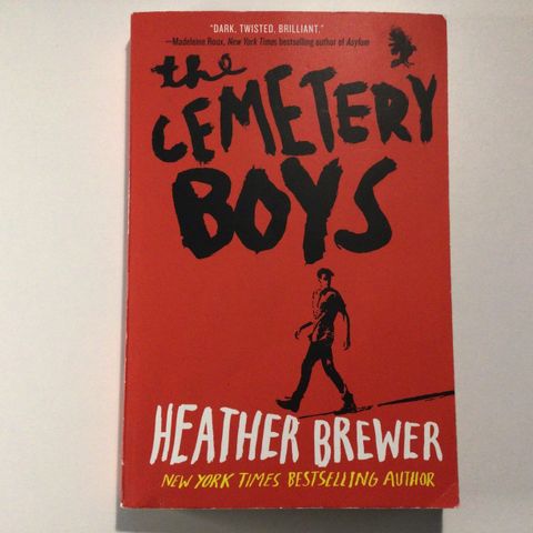 Bok - The Cemetery Boys av Heather Brewer på Engelsk (Heftet)