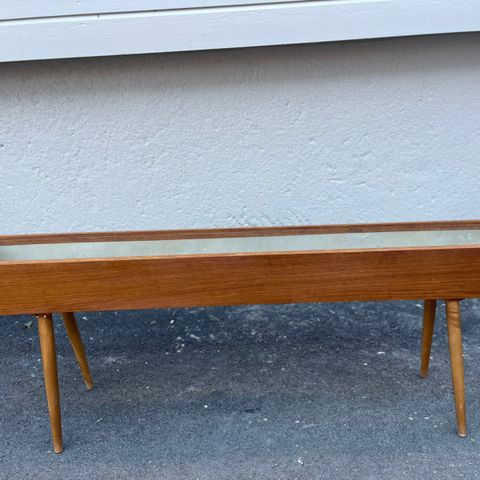 Retro teak plantekasse