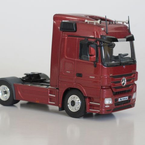 Mercedes-Benz Actros 1860, 4x2. Skala 1:50