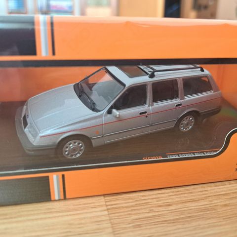 Modellbil 1:43 Ford Sierra Turnier Ghia Estate (Rural) 1988