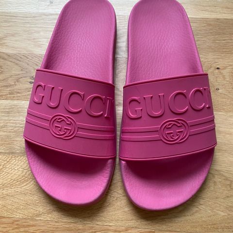 Gucci slippers