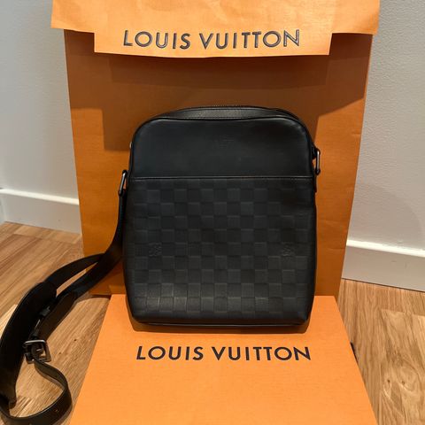 Louis Vuitton Limited edition Damier Lammeskin Sidebag sort/sort
