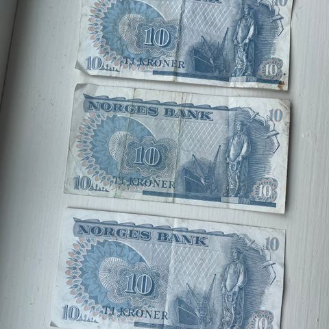 10 kroner seddel. 3 sedler fra 1983 og 1984.