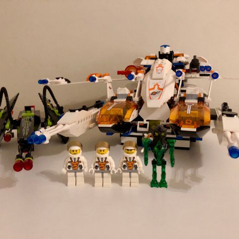 Lego Mars Mission 7644 - MX-81 Hypersonic Operations Aircraft
