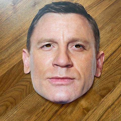 James Bond-masker