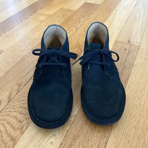 Vakre og trendy Clarks Originals Desert boots