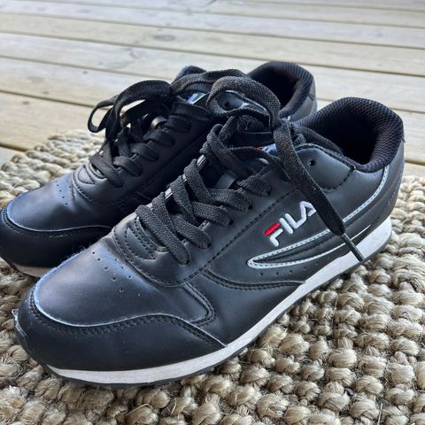 Fila orbit sneakers str. 38