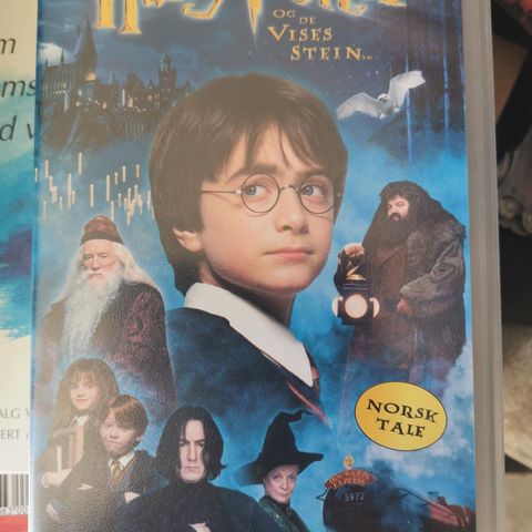 KR 10 VHS HARRY POTTER OG DE VISES STEIN 2002