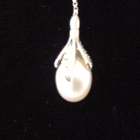 NY PRIS: Skuffe Opprydding Salg: Ubrukt  ferskvann perle halskjede i 925 sølv
