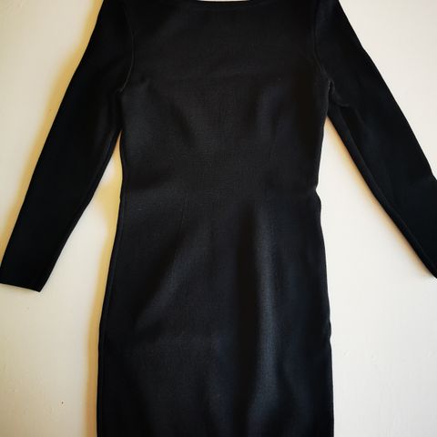 Klassisk svart kjole fra BRUUNS BAAZAR (BZR) i str. M