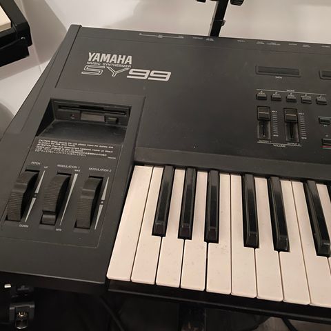Yamaha Sy-99