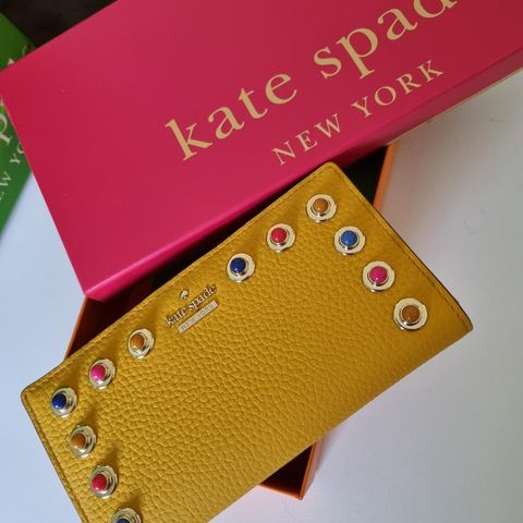 Kate Spade skinn lommebok i sennepfarge  ubrukt