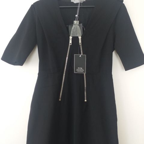 New Sportmax black fitted dress, size 36 (IT40)