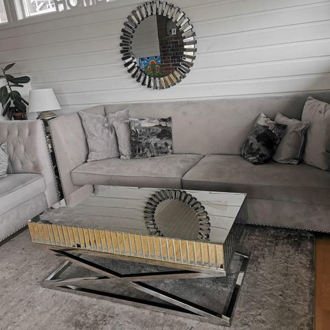 Nydelig sofa sett