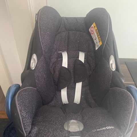 maxi cosi cabriofix bil stool/ car seat