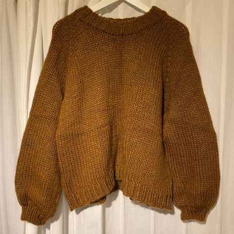 PetiteKnit: Holiday Sweater str. M