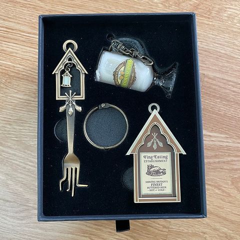 Harry Potter Litjoy nøkler - Wizard Inn & Pub Key Collectible Key