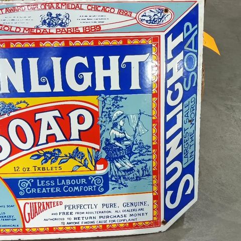 Gammelt reklame Sunlight soap.