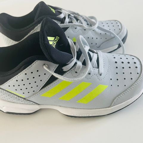 Adidas joggesko,str 34