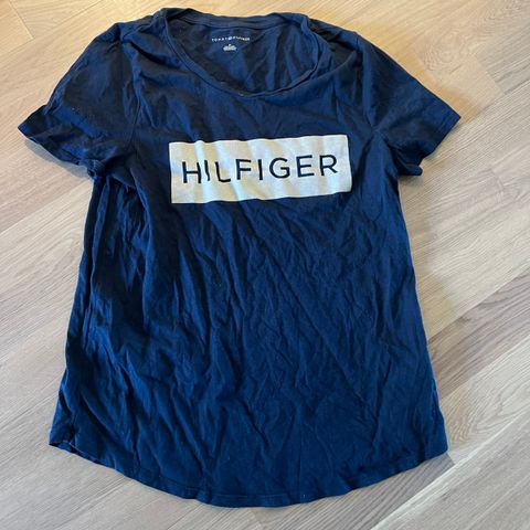 Tommy Hilfiger t-skjorte