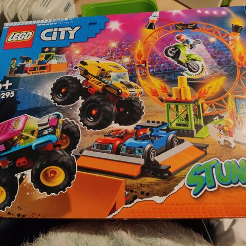 Lego City 60295