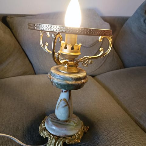 Bordlampe til salgs