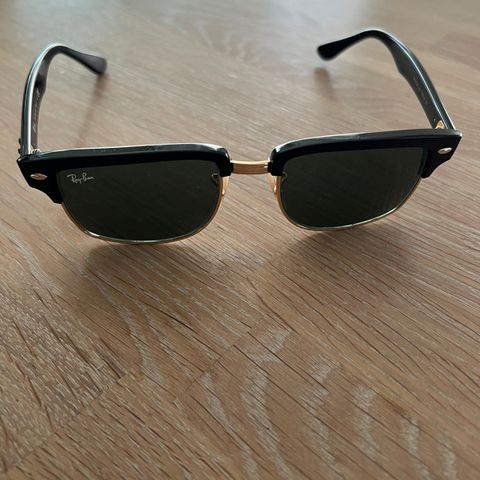 Ray-Ban clubmaster square