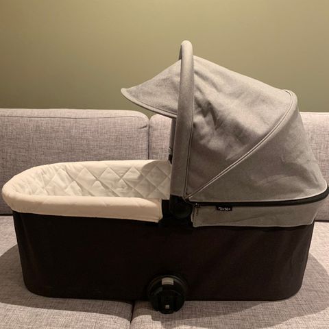 Baby Jogger Deluxe liggedel selges, m/ regntrekk og myggnetting