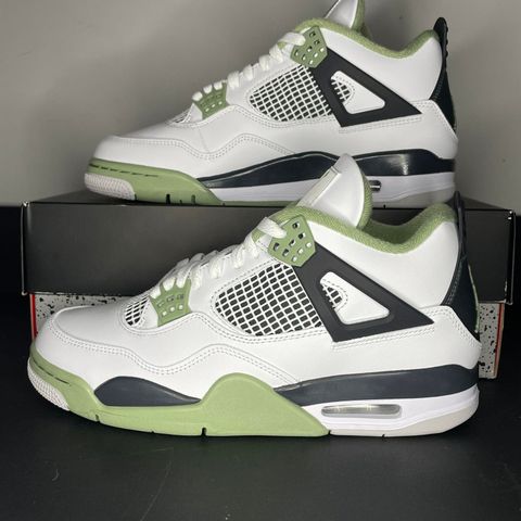 Jordan 4 Seafoam (42.5)