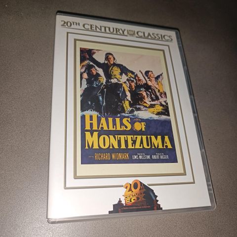 Skrotfot: Halls of Montezuma (1951)