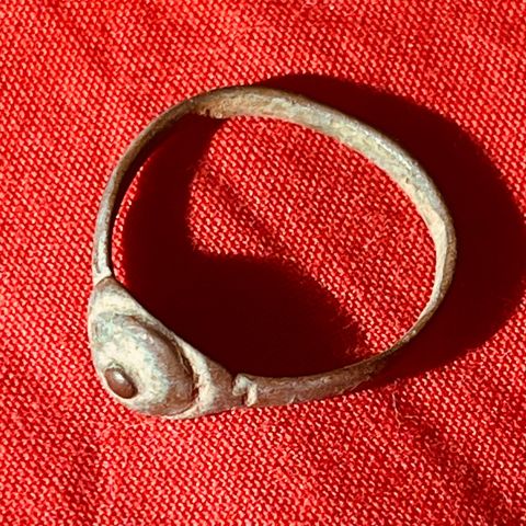 Ancient Roman to medieval Bronze rings - 1st.-15th Century AD - Europe (North)