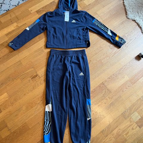 Adidas NY str 152