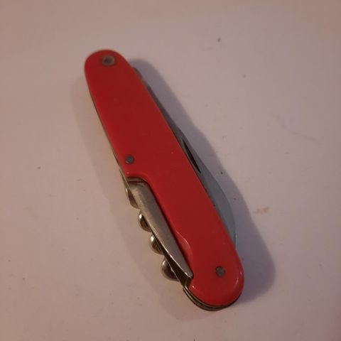 Rød Hapo Austria lommekniv - 6 deler