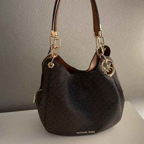 Michael Kors LILLIE CHAIN TOTE - Som ny! (Redusert pris)