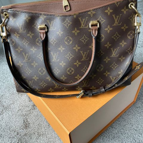 Louis Vuitton Pallas /Veske